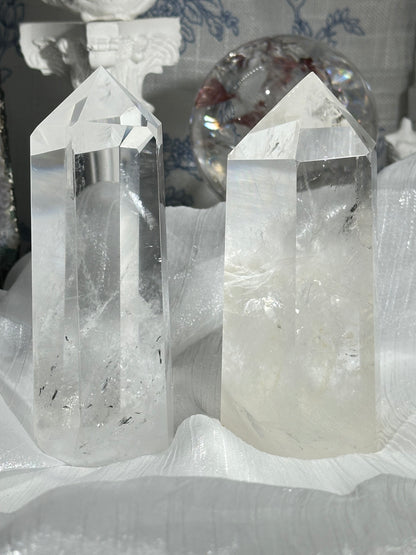 White crystal crystal column